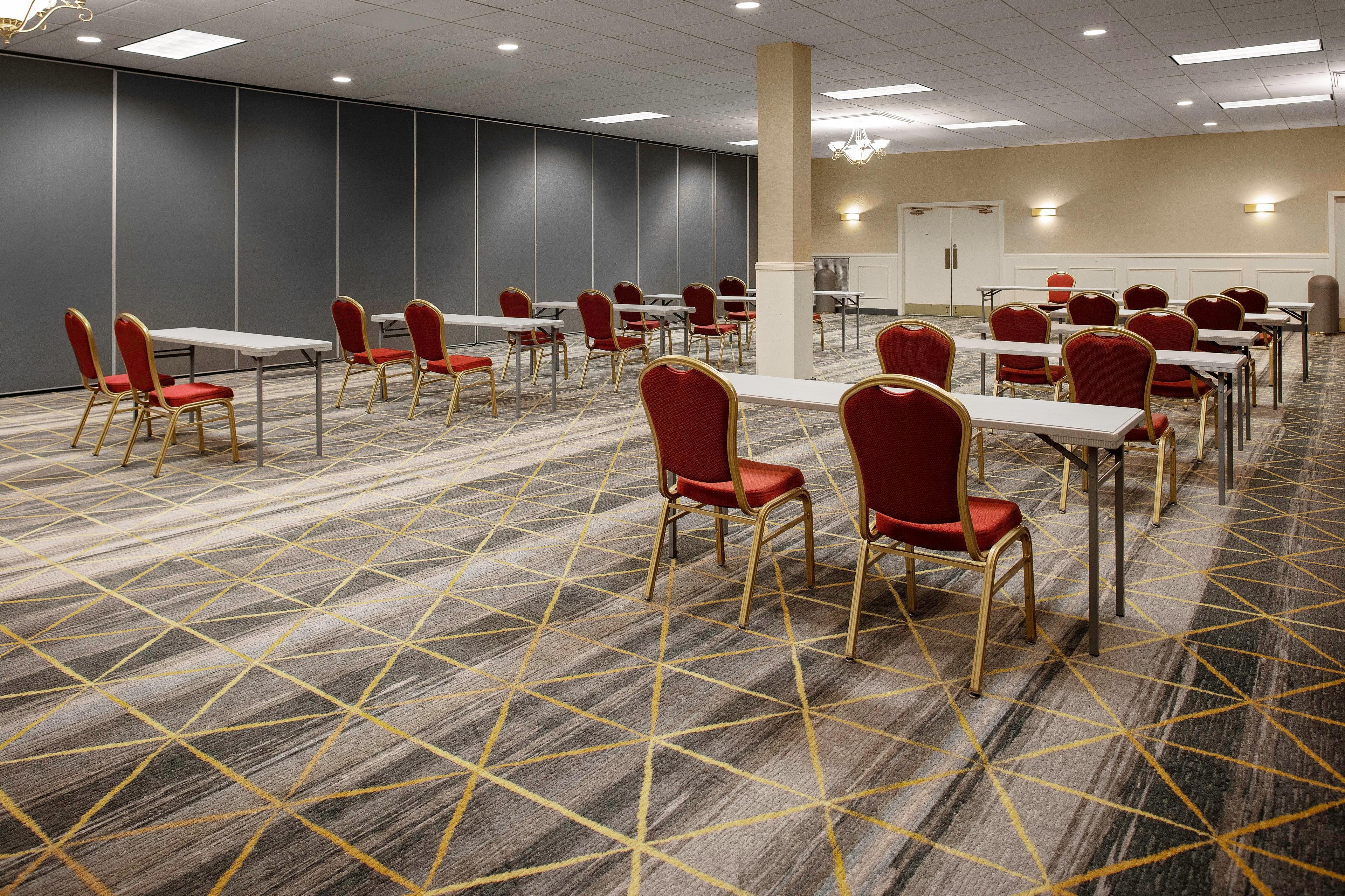 Holiday Inn & Suites Boston Peabody, An Ihg Hotel Buitenkant foto