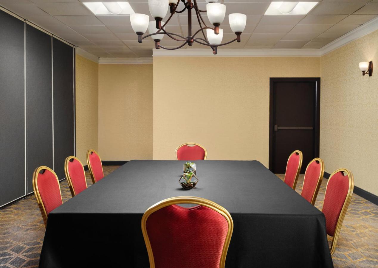 Holiday Inn & Suites Boston Peabody, An Ihg Hotel Buitenkant foto