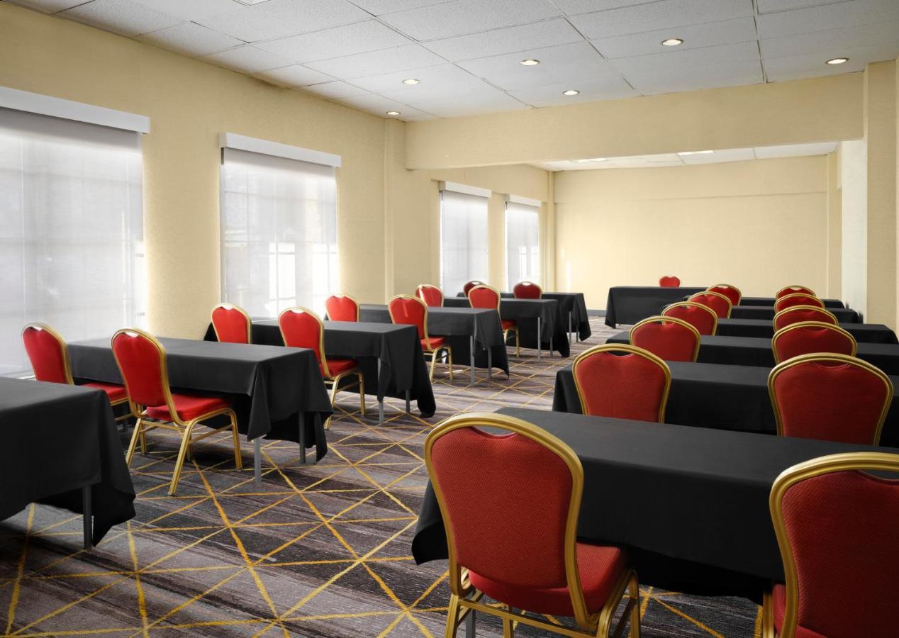 Holiday Inn & Suites Boston Peabody, An Ihg Hotel Buitenkant foto