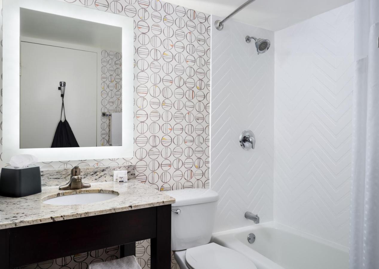 Holiday Inn & Suites Boston Peabody, An Ihg Hotel Buitenkant foto