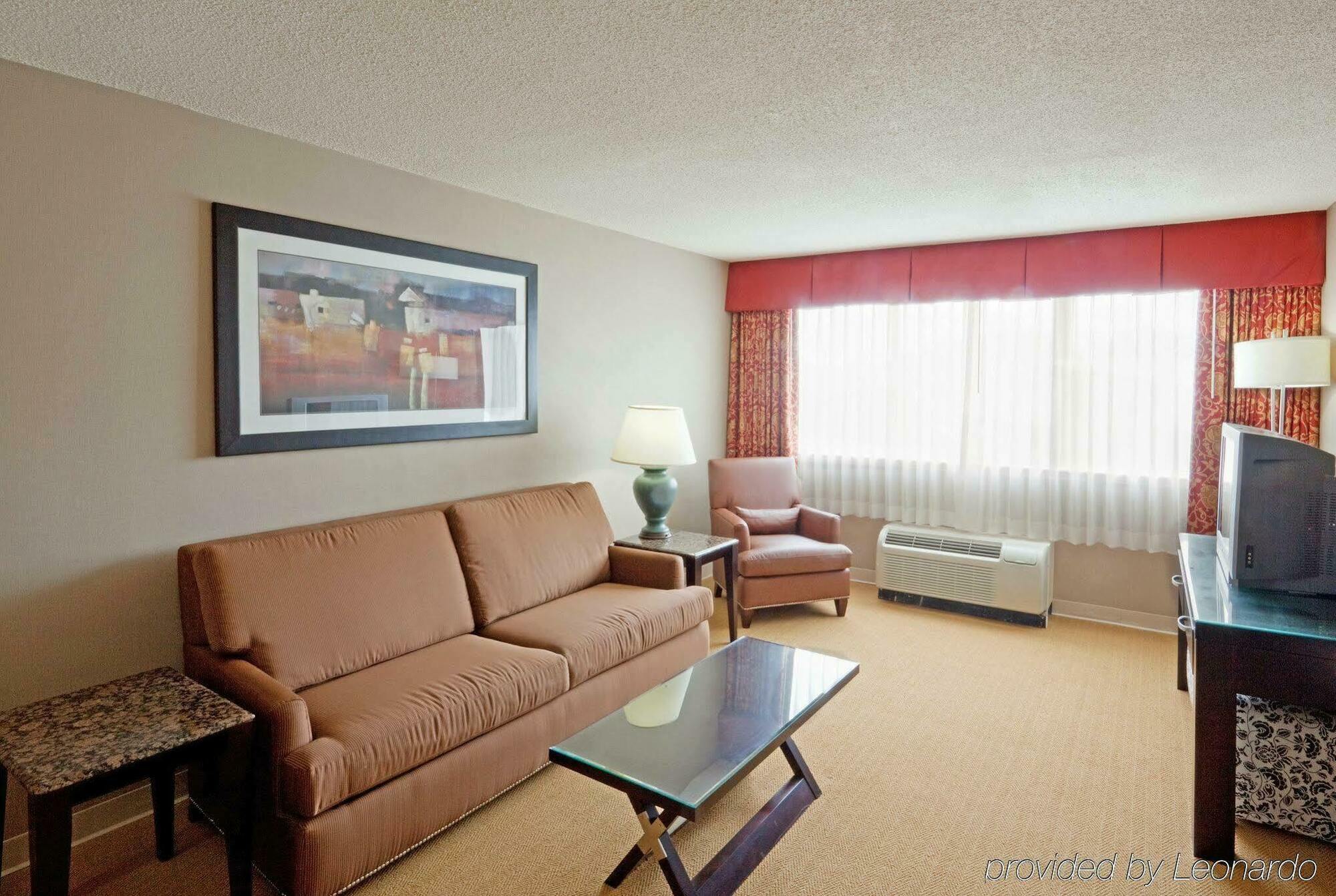 Holiday Inn & Suites Boston Peabody, An Ihg Hotel Kamer foto